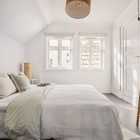 Beautiful Bergen House From 1790 Apartment ภายนอก รูปภาพ